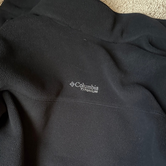 Columbia Black Full-Zip Fleece Titanium Jacket - Picture 5 of 7